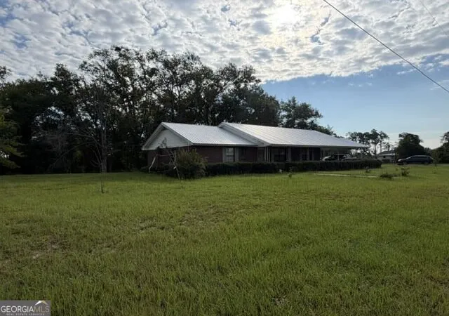 Photo 3 of Single family home for sale at 44 Hilltop Dr, Lumber City, GA 31549 | MLS# 10821045 | Listing updated on 2026-08-23