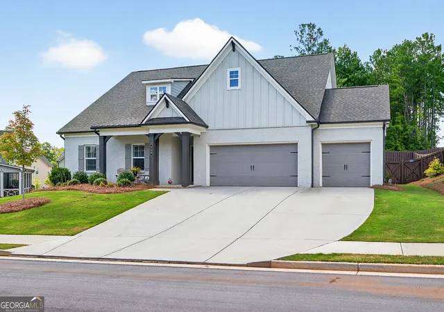 Photo 1 of Single family home for sale at 229 Brant Cir, Jefferson, GA 30549 | MLS# 10836316 | Listing updated on 2026-09-14