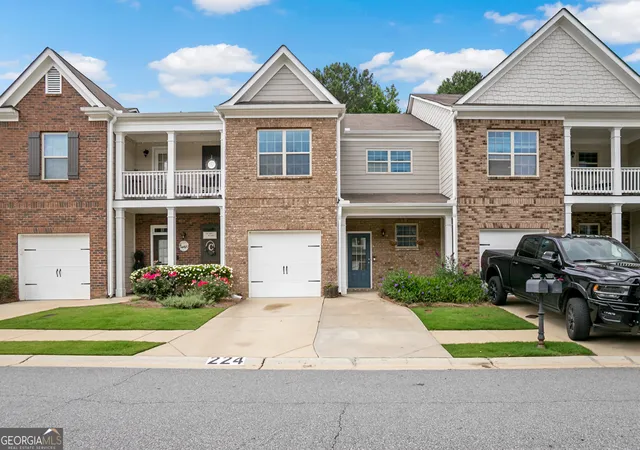 Townhouse for sale at 224 Madison Ave, Acworth, GA 30102 | MLS# 10757124