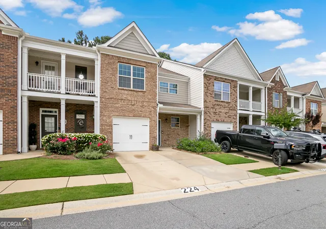 Photo 2 of Townhouse for sale at 224 Madison Ave, Acworth, GA 30102 | MLS# 10757124 | Listing updated on 2026-09-03