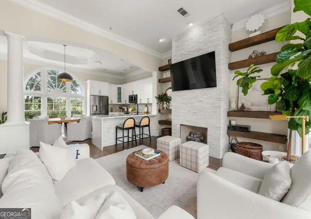 Photo 2 of Townhouse for sale at 3541 Roswell Rd Ne #9, Atlanta, GA 30305 | MLS# 10824316 | Listing updated on 2026-08-31