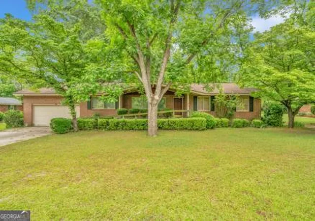 1st image of 111 Roberson St, Dublin, GA 31021 | MLS# 10792790