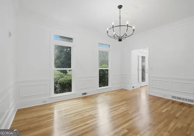Photo 4 of Single family home for sale at 2211 Brooke Farm Trl, Atlanta, GA 30338 | MLS# 10835042 | Listing updated on 2026-09-11
