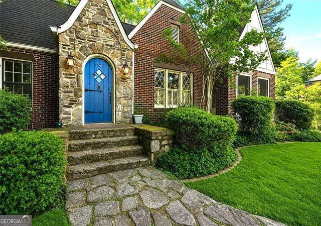 2nd image of 1547 Johnson Rd Ne, Atlanta, GA 30306 | MLS# 10768508