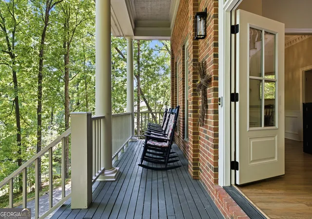 Photo 4 of Single family home for sale at 130 Farm Hl Cir, Roswell, GA 30075 | MLS# 10740797 | Listing updated on 2026-08-02