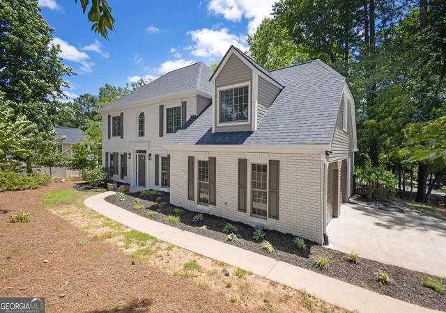 Photo 3 of Single family home for sale at 9380 Grace Lake Dr, Douglasville, GA 30135 | MLS# 10793064 | Listing updated on 2026-09-14