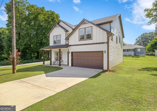 Photo 3 of Single family home for sale at 142 Brookwood Ave, Commerce, GA 30529 | MLS# 10829518 | Listing updated on 2026-10-02