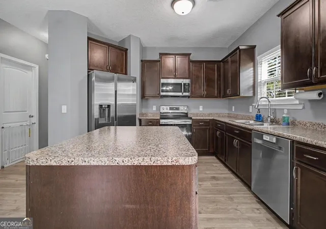 Photo 3 of Single family home for sale at 96 Griffin Rd, Allenhurst, GA 31301 | MLS# 10818343 | Listing updated on 2026-09-09