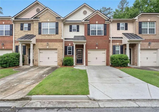 Townhouse for sale at 3063 Thornbury Tr, Atlanta, GA 30360 | MLS# 10775407