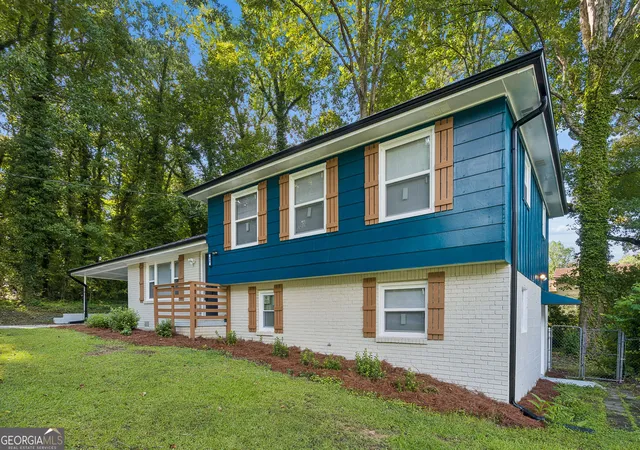 Photo 2 of Single family home for sale at 499 Queen Aliese Ln, Jonesboro, GA 30236 | MLS# 10824194 | Listing updated on 2026-08-26