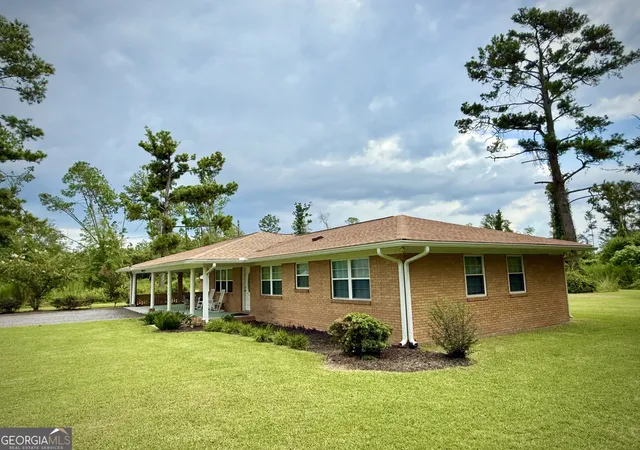 Photo 1 of Single family home for sale at 263 Broxton Hwy, Hazlehurst, GA 31539 | MLS# 10831203 | Listing updated on 2026-09-05