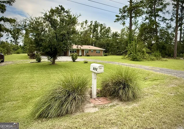 Photo 2 of Single family home for sale at 263 Broxton Hwy, Hazlehurst, GA 31539 | MLS# 10831203 | Listing updated on 2026-09-05