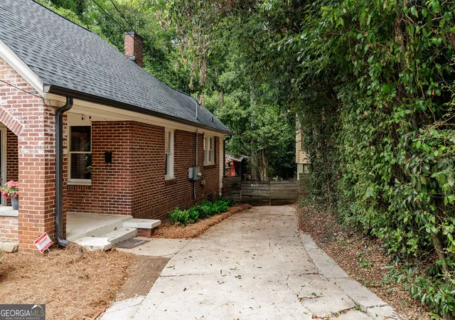 Photo 2 of Single family home for sale at 892 Hill St, Athens, GA 30606 | MLS# 10836424 | Listing updated on 2026-09-14