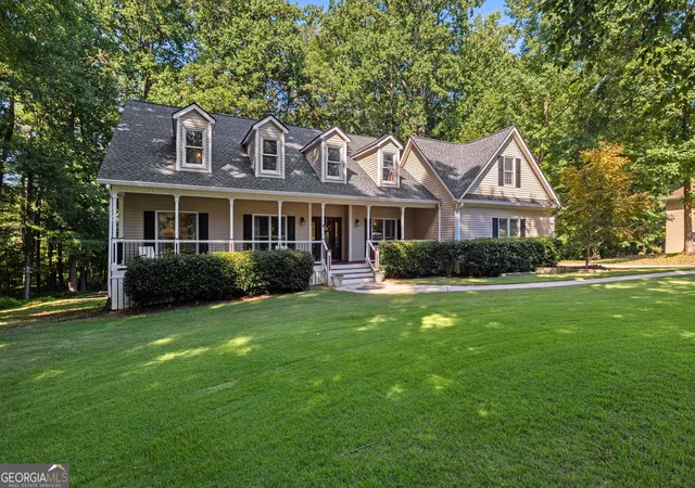 2nd image of 270 Tomahawk Dr, Sharpsburg, GA 30277 | MLS# 10831535