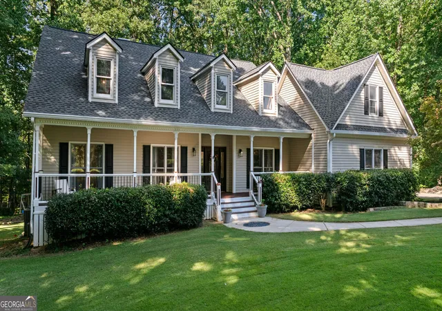 3rd image of 270 Tomahawk Dr, Sharpsburg, GA 30277 | MLS# 10831535