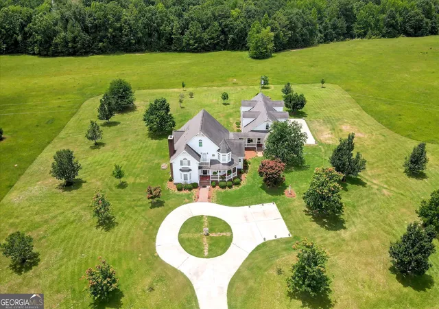 Photo 3 of Single family home for sale at 1229 Elberton Hwy, Lincolnton, GA 30817 | MLS# 10812817 | Listing updated on 2026-08-08