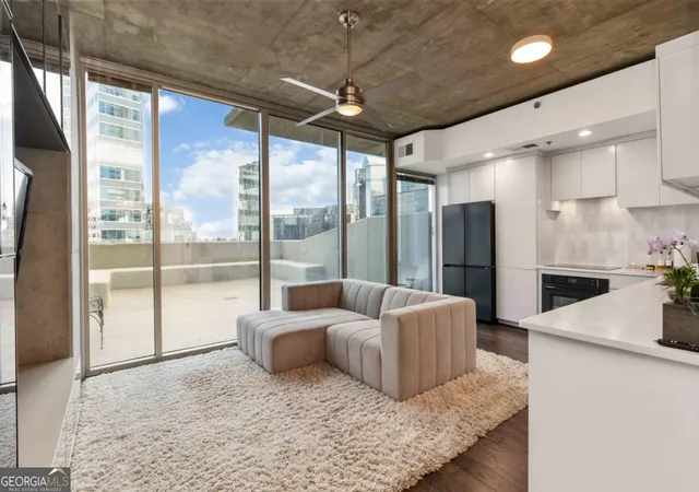 1st image of 3324 Peachtree Rd Ne #815, Atlanta, GA 30326 | MLS# 10821195
