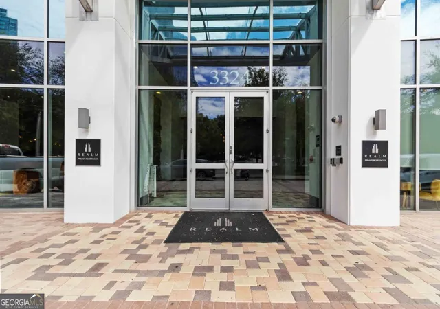 Photo 3 of Condo for sale at 3324 Peachtree Rd Ne #815, Atlanta, GA 30326 | MLS# 10821195 | Listing updated on 2026-08-21