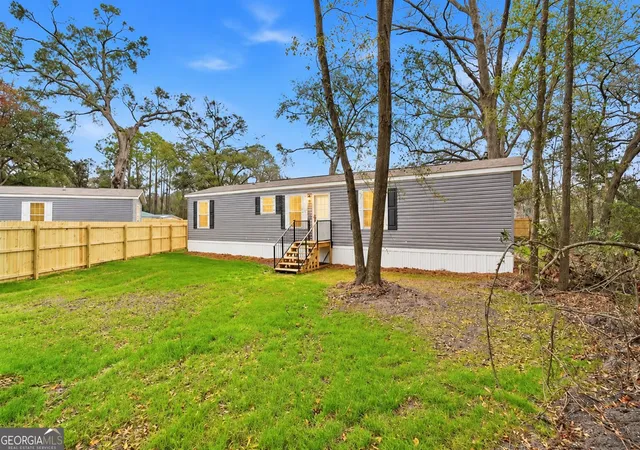 Photo 1 of Manufactured home for sale at 94 Thrasher Ln E, Jesup, GA 31545 | MLS# 10674252 | Listing updated on 2026-10-28