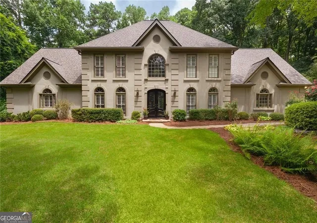 Photo 1 of Sale Pending at 5825 Plantation Dr, Roswell, GA 30075 | MLS# 10814220 | Listing updated on 2026-09-13