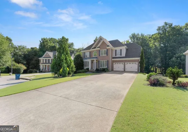 3rd image of 1898 Shaker Falls Ln, Lawrenceville, GA 30045 | MLS# 10784788