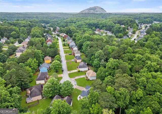 3rd image of 6906 Wynmeadow Dr, Stone Mountain, GA 30087 | MLS# 10809840