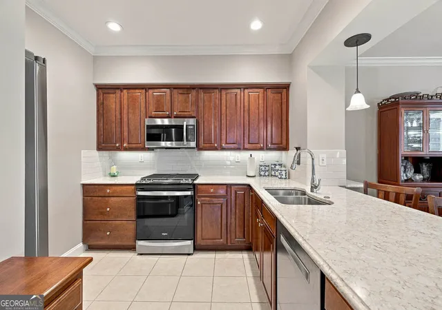 Photo 4 of Sale Pending at 18 Kiln Cir, St. Simons, GA 31522 | MLS# 10826416 | Listing updated on 2026-09-08