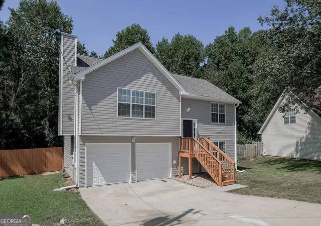 Photo 3 of Single family home for sale at 4333 Ward Bluff Ct, Ellenwood, GA 30294 | MLS# 10834344 | Listing updated on 2026-09-10