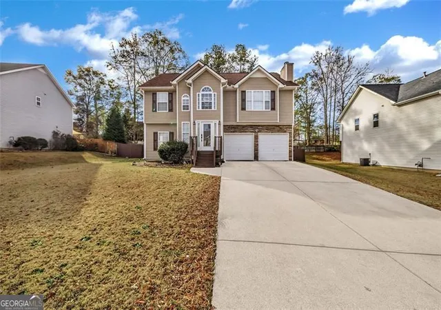 Homes for sale in Douglasville, GA | 8448 Brook Lake Ln, Douglasville, GA 30134 | MLS# 10737916