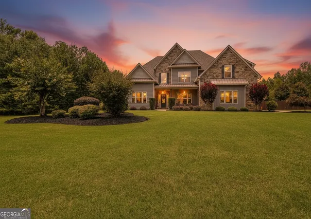 1st image of 135 Magnolia Pl Dr, Senoia, GA 30276 | MLS# 10810859