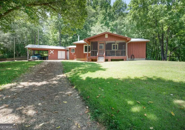 1st image of 132 Mockingbird Ln, Mccaysville, GA 30555 | MLS# 10799079