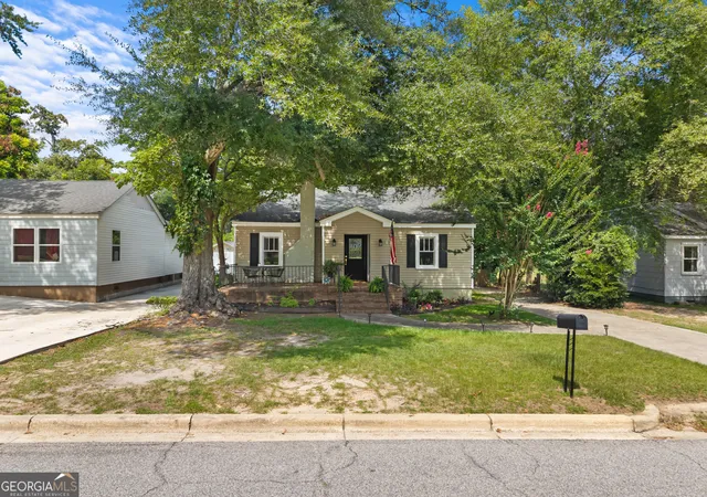 Homes for sale in Waynesboro, GA | 410 Jones Ave, Waynesboro, GA 30830 | MLS# 10798951