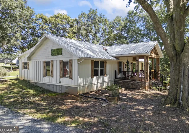 1st image of 711 Shackelford Rd, Royston, GA 30662 | MLS# 10817220