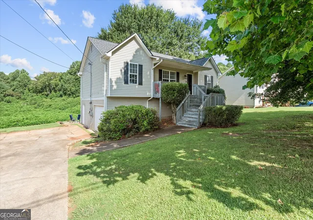 Photo 2 of Sale Pending at 104 Pine Needle Trl, Villa Rica, GA 30180 | MLS# 10806862 | Listing updated on 2026-08-26