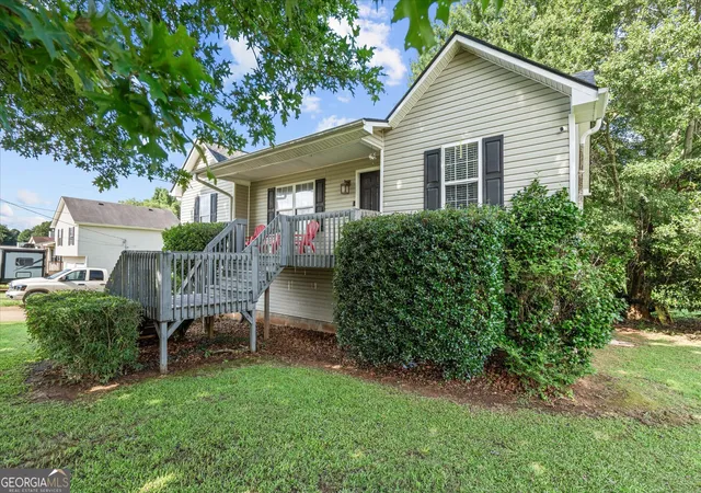 Photo 3 of Sale Pending at 104 Pine Needle Trl, Villa Rica, GA 30180 | MLS# 10806862 | Listing updated on 2026-08-26