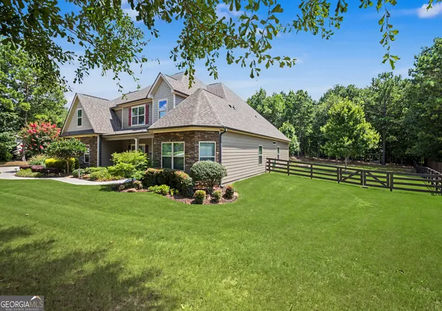 Photo 3 of Single family home for sale at 143 Linchwood Dr, Senoia, GA 30276 | MLS# 10803764 | Listing updated on 2026-07-29