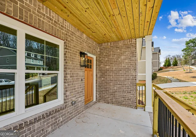 Photo 2 of Sale Pending at 3127 Stonegate Dr Sw, Atlanta, GA 30331 | MLS# 10596669 | Listing updated on 2026-10-02