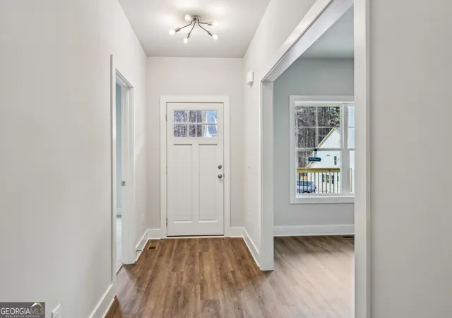 Photo 3 of Sale Pending at 3127 Stonegate Dr Sw, Atlanta, GA 30331 | MLS# 10596669 | Listing updated on 2026-10-02