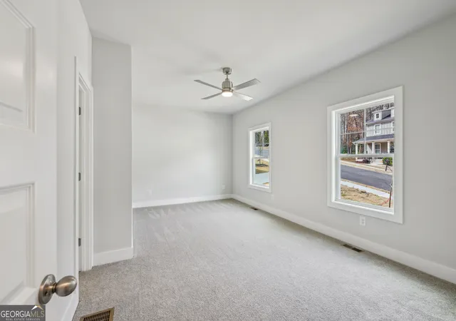 Photo 4 of Sale Pending at 3127 Stonegate Dr SW, Atlanta, GA 30331 | MLS# 10596669 | Listing updated on 2026-10-02