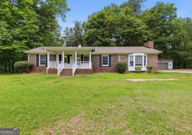 Photo 1 of Single family home for sale at 1009 Highway 85 S, Fayetteville, GA 30215 | MLS# 10816199 | Listing updated on 2026-09-06