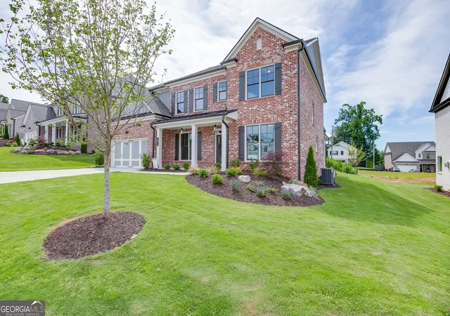 Photo 3 of Single family home for sale at 1813 Piney Bend Dr, Buford, GA 30518 | MLS# 10800871 | Listing updated on 2026-09-14