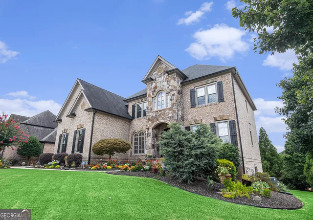 Photo 2 of Mansion for sale at 2088 Skybrooke Ct, Hoschton, GA 30548 | MLS# 10802621 | Listing updated on 2026-07-27