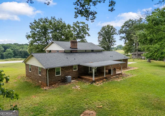 Homes for sale in Martin, GA | 451 Toms Creek Rd, Martin, GA 30557 | MLS# 10778851