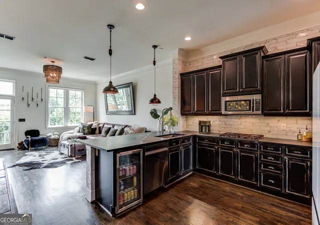 Listing Photo 4 - Condo for sale in building located at 3930 Charleston Market St, Suwanee, GA 30024 - Unit #218
