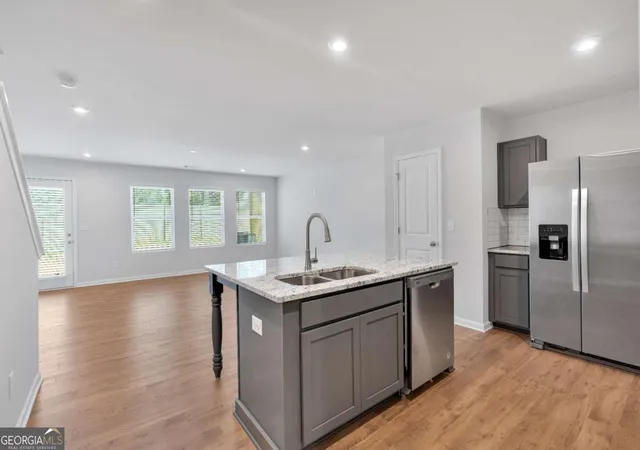 Photo 3 of Townhouse for sale at 105 Village Green Dr #171, Adairsville, GA 30103 | MLS# 10823513 | Listing updated on 2026-10-06