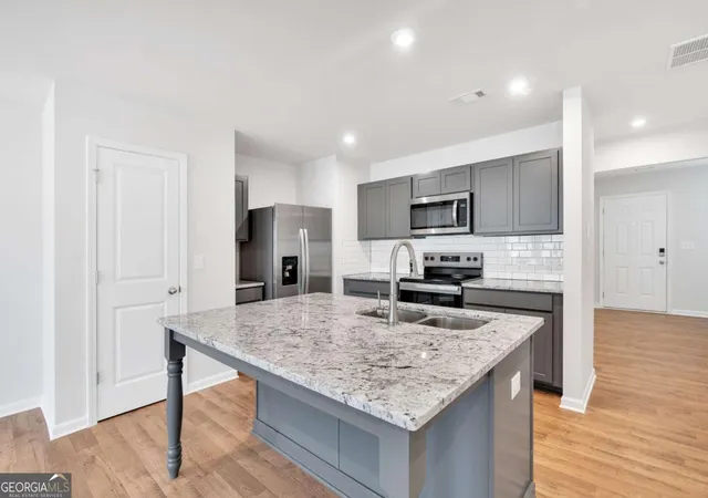 Photo 4 of Townhouse for sale at 105 Village Green Dr #171, Adairsville, GA 30103 | MLS# 10823513 | Listing updated on 2026-10-06