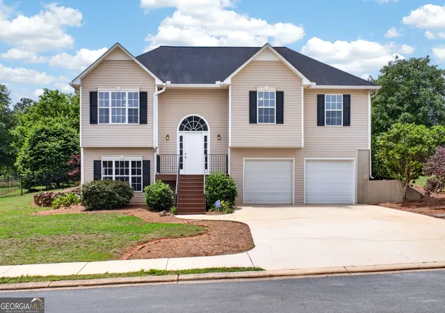Photo 1 of Single family home for sale at 9 Ferry Crossing Dr Se, Rome, GA 30161 | MLS# 10765436 | Listing updated on 2026-08-28