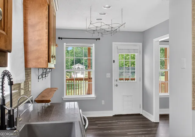 Photo 3 of Single family home for sale at 9 Ferry Crossing Dr Se, Rome, GA 30161 | MLS# 10765436 | Listing updated on 2026-08-28