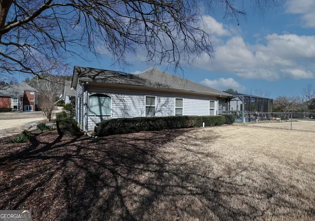 Photo 2 of Single family home for sale at 4821 Lenora Church Rd, Snellville, GA 30039 | MLS# 10705105 | Listing updated on 2026-09-21