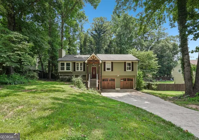 Single family home for sale at 3400 Chastain Xing, Marietta, GA 30066 | MLS# 10799855